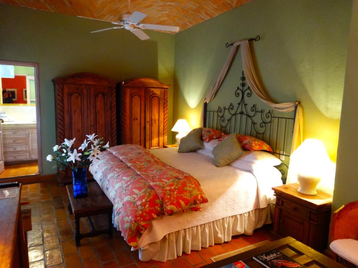 Bed and Breakfast Casa Calderoni Альенде Экстерьер фото